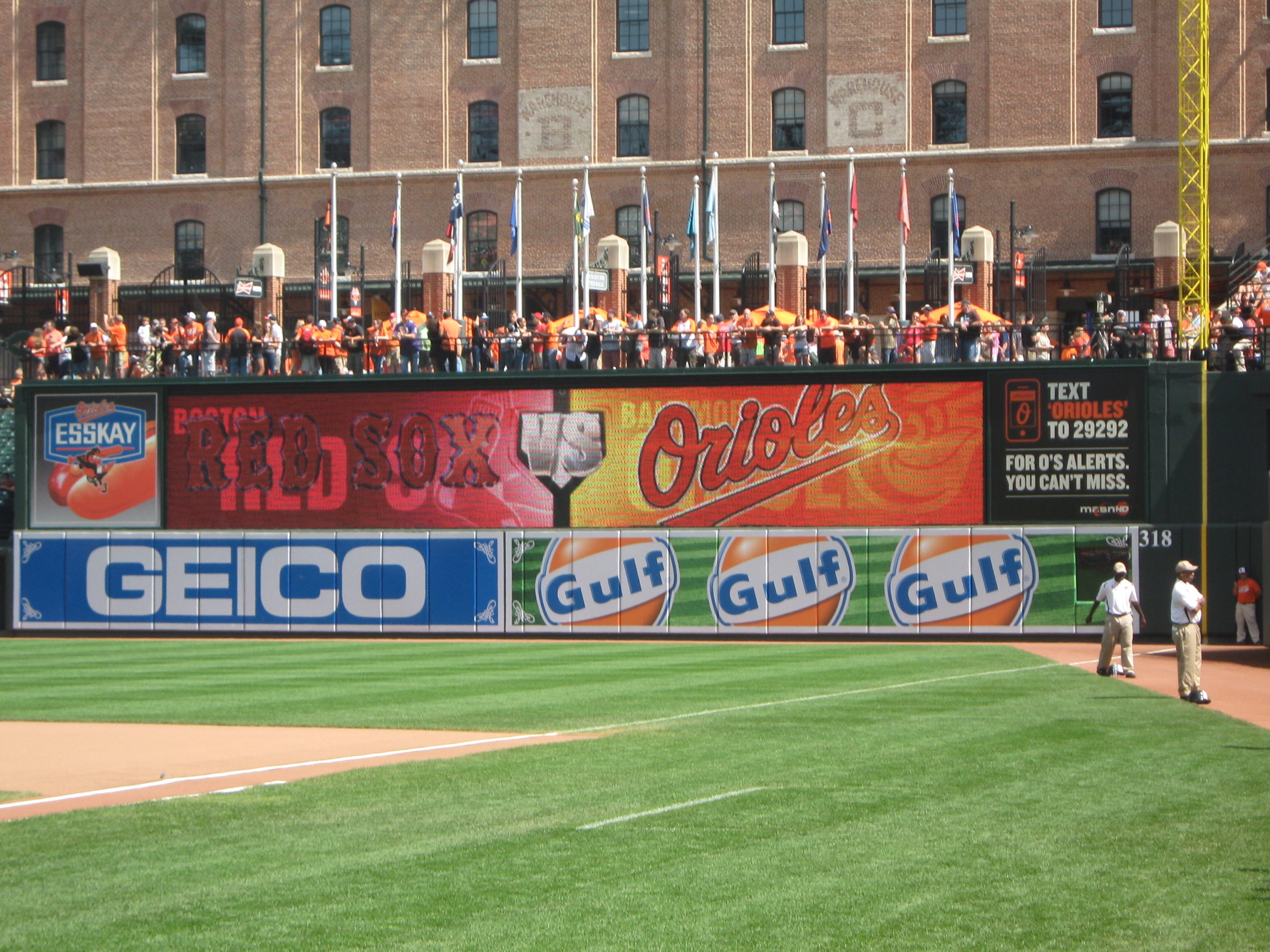 The Red Sox Fan Guide to Camden Yards